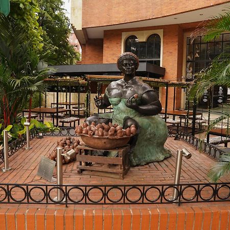 Hotel Dann Carlton קאלי מראה חיצוני תמונה