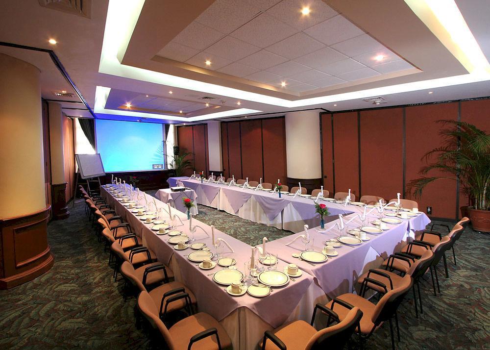 Hotel Dann Carlton קאלי מסעדה תמונה